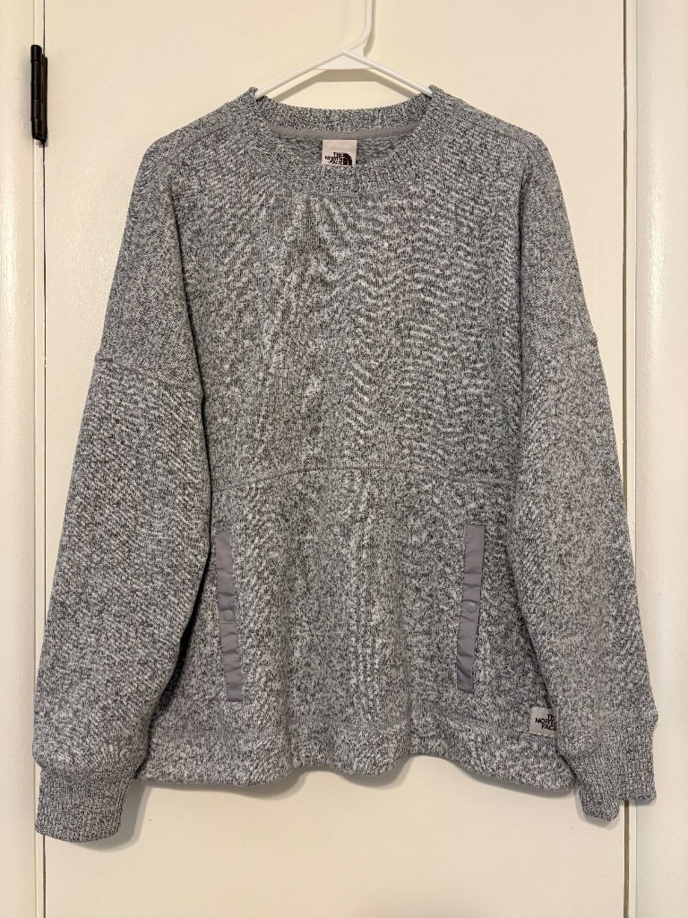 The North Face Women’s Crescent Crew Sweater-Fleece Pullover Sweatshirt XL Gray